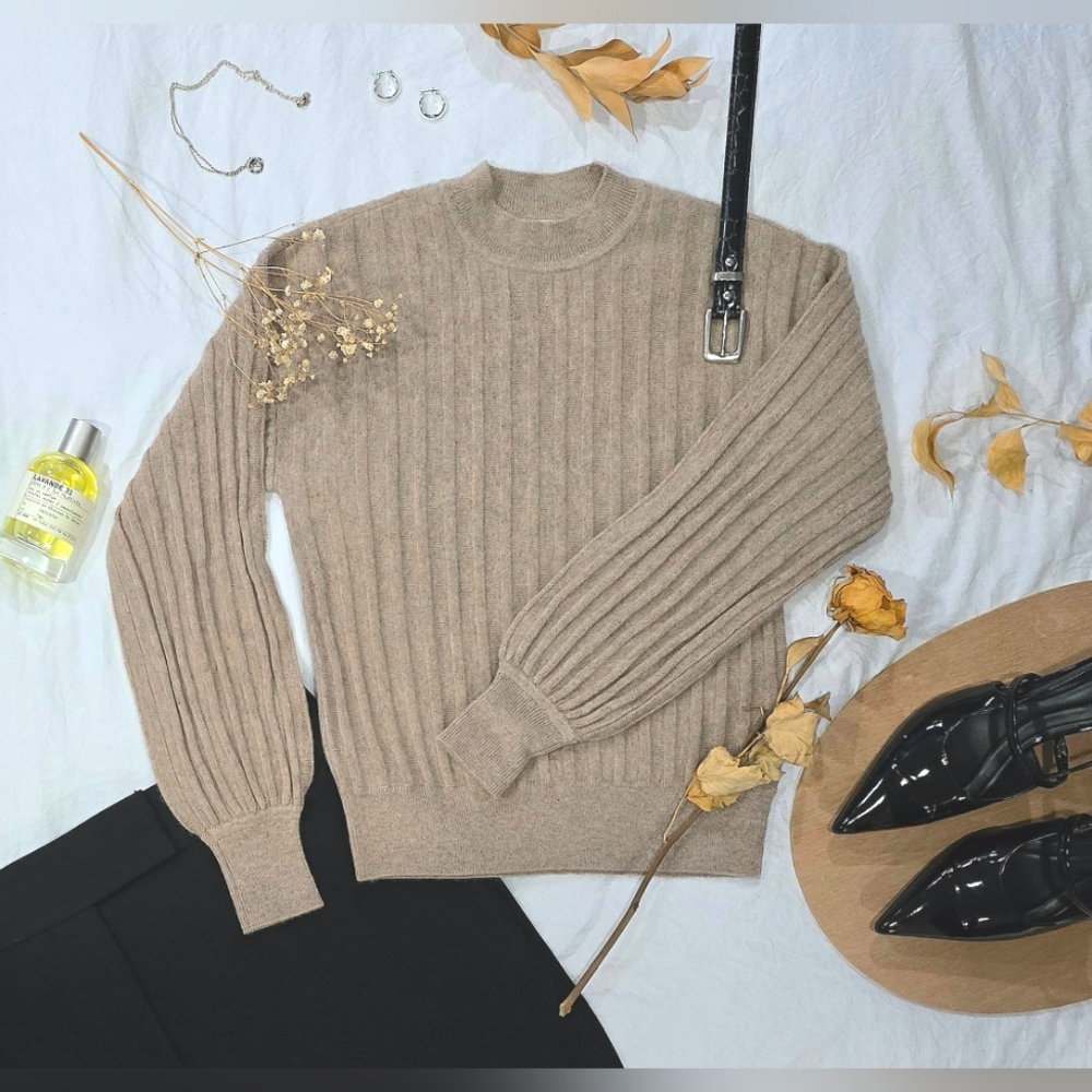 Club Monaco Ribbed Cashmere Blouson Sleeve Sweater